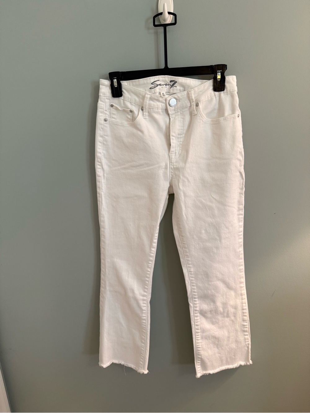 Seven7 White Jeans with Raw frayed Hem